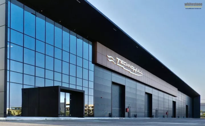 Με το κλειδί στο χέρι από τη Whitestone το ναυπηγείο πρότυπο της Technohull στο Λαύριο