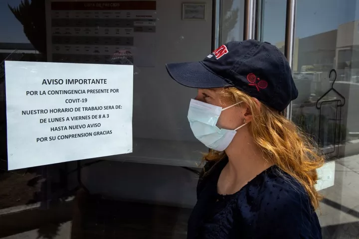 Αριθμός ρεκόρ νέων κρουσμάτων και θανάτων το τελευταίο 24ωρο