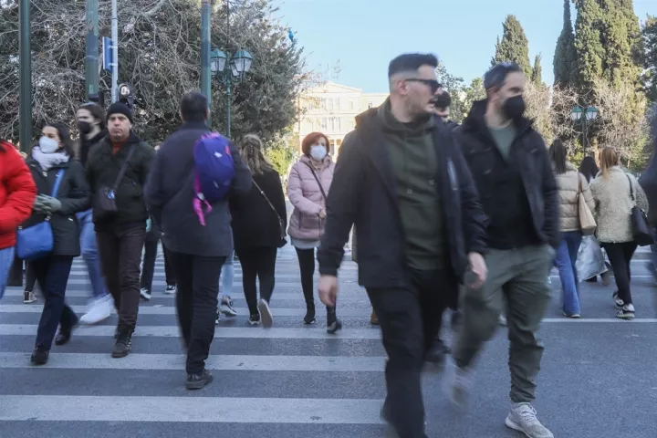 Τέλος από σήμερα η υποχρεωτική χρήση μάσκας στους εξωτερικούς χώρους