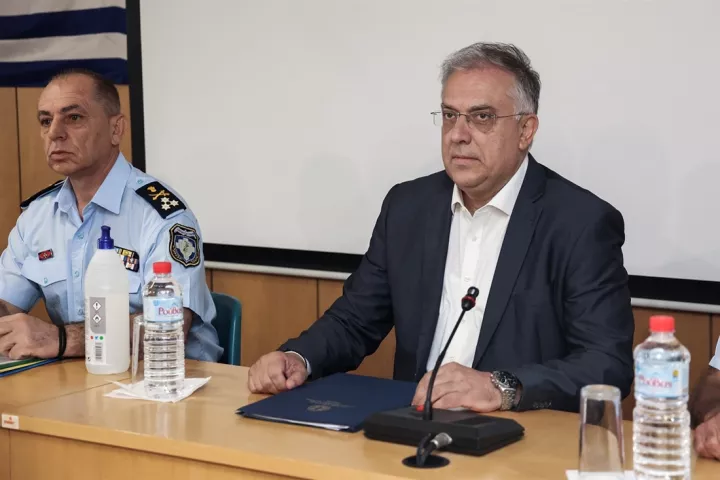 Θεοδωρικάκος: Οι αστυνομικοί έσωσαν με αυτοθυσία εκατοντάδες πολίτες 