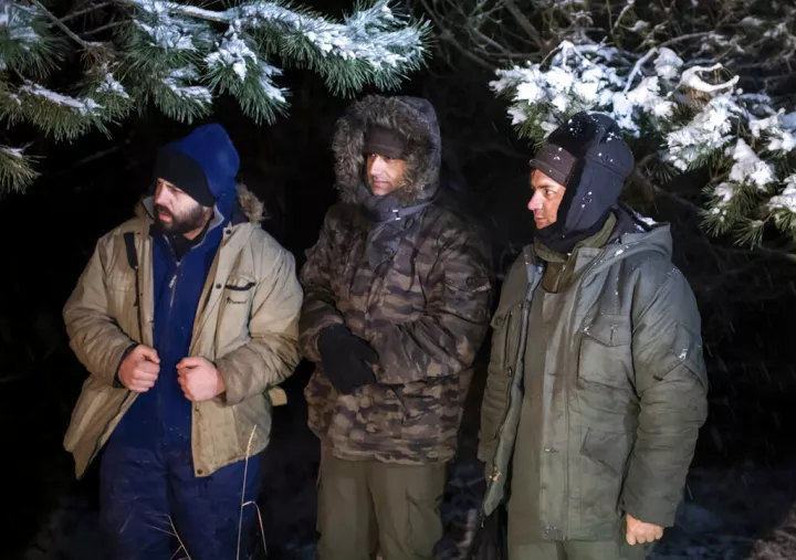 Πολωνία: Η συνοριοφυλακή διέσωσε τέσσερις μετανάστες στα σύνορα με τη Λευκορωσία
